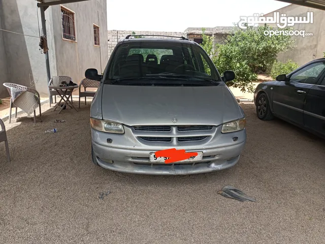 Used Chrysler Voyager in Tripoli
