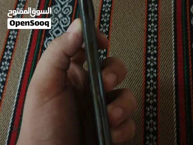 آيفون 11 بروه بحالة الوكاله