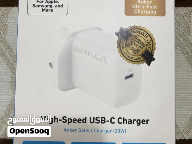 راس شاحنة ايفون أصلية ماركة انكر 20W  مستخدمة كلش قليل نظافة 100%   ضمان سنة من عين الفهد