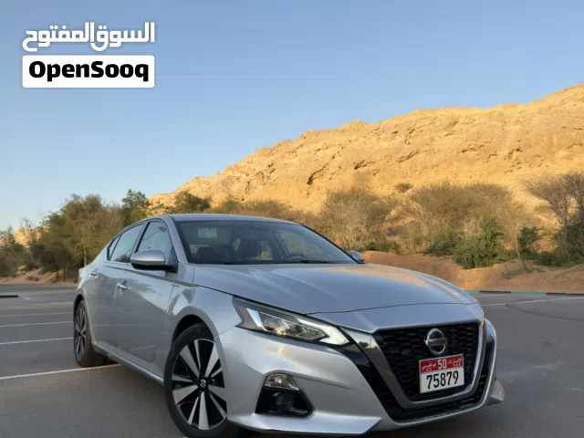 2020 Nissan Altima SL full option perfect inside out