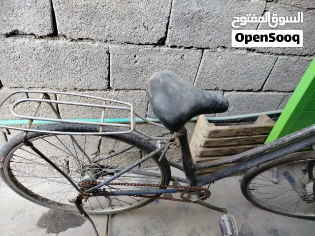 بايسكل مابي شي يرادله بس زنجيل