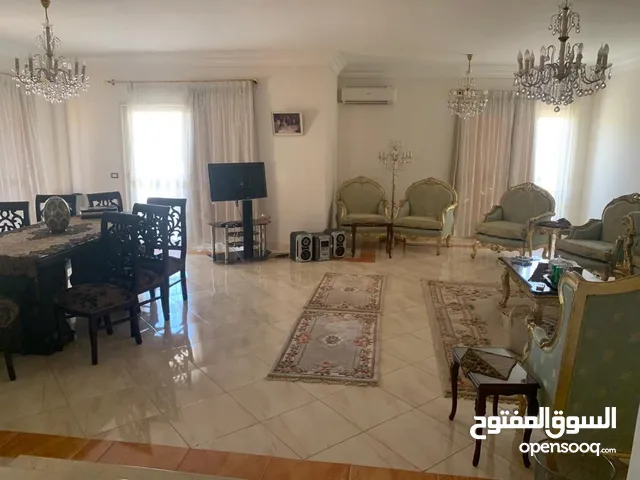 280 m2 3 Bedrooms Apartments for Rent in Giza 6th of October