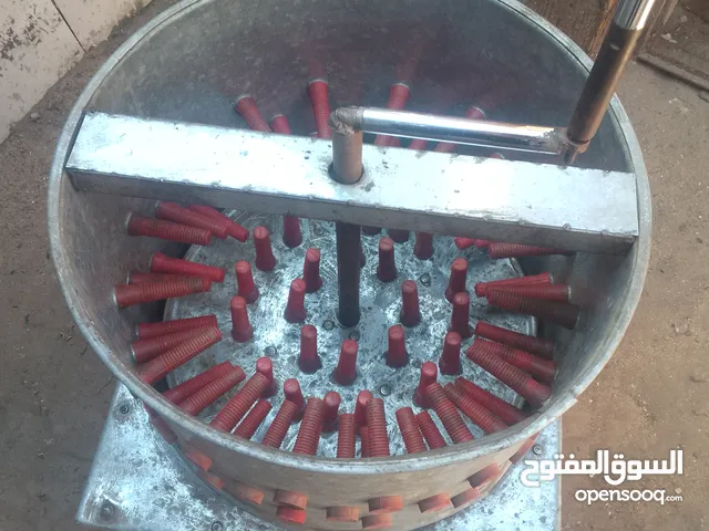 مكينة تنظيف دجاج يدوية نظيفة جدا ومستعملة قليلا