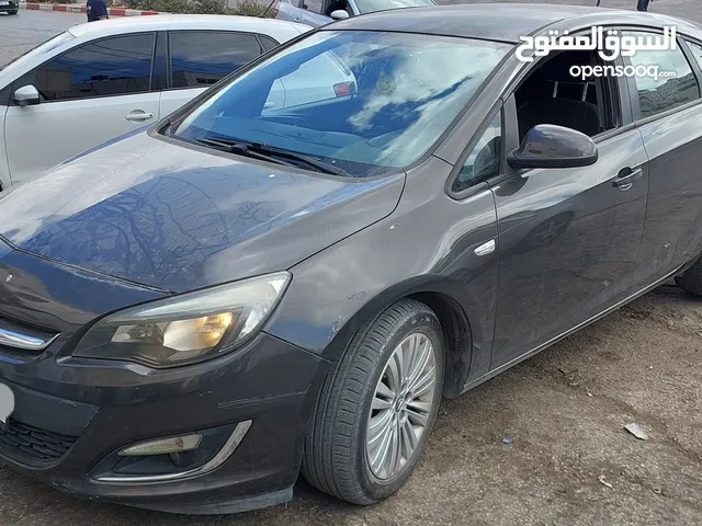 Used Opel Astra in Ramallah and Al-Bireh