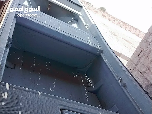 قارب ال فنه 27 قدم