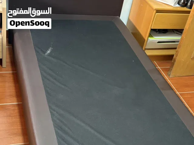 سرير شبابي