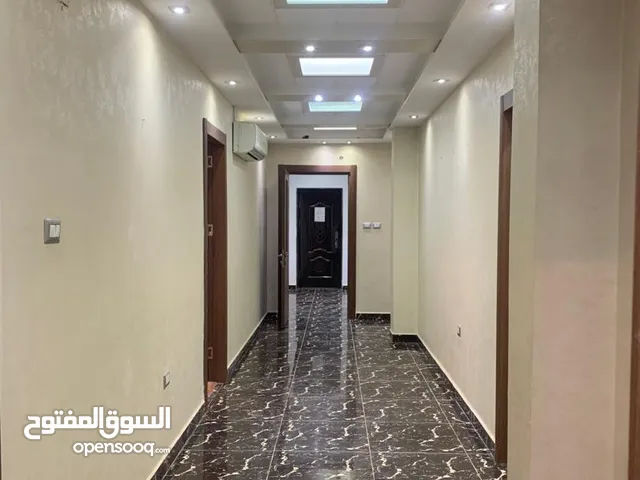 210 m2 5 Bedrooms Apartments for Sale in Tripoli Souq Al-Juma'a