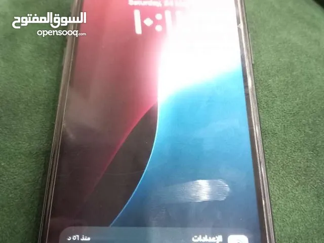 ايفون 11 حاله وكاله مش مغير في اي شي