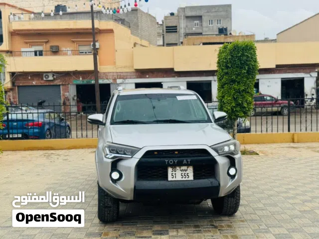 2014 تويوتا 4 رونر SR5