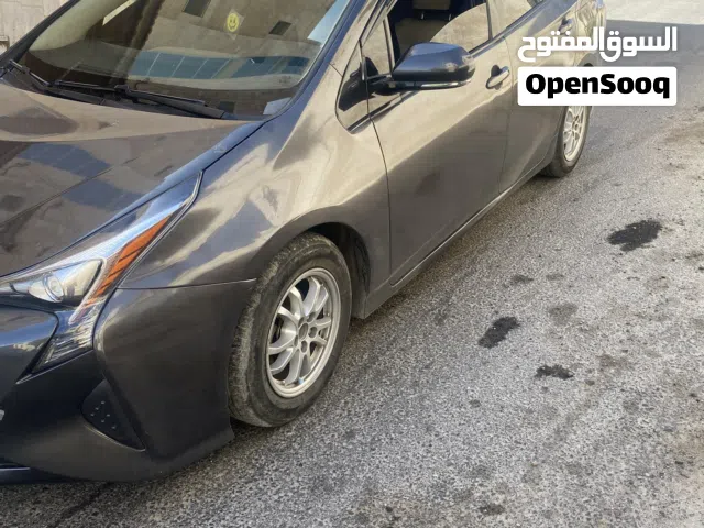 2016 تويوتا بريوس Prius