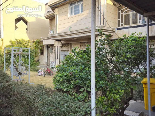 450 m2 More than 6 bedrooms Townhouse for Sale in Baghdad Al Baladiyat