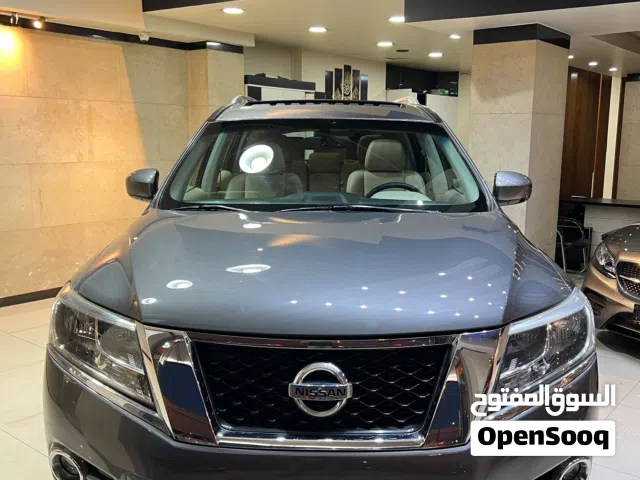 2017 Nissan Pathfinder SV