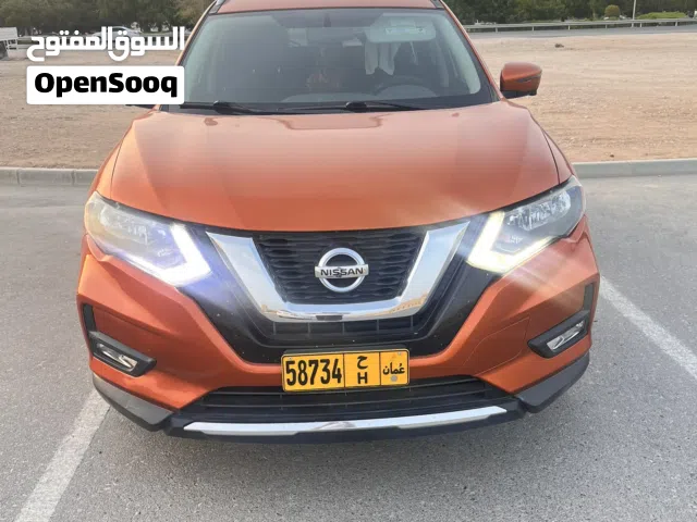 2017 نيسان روج SV