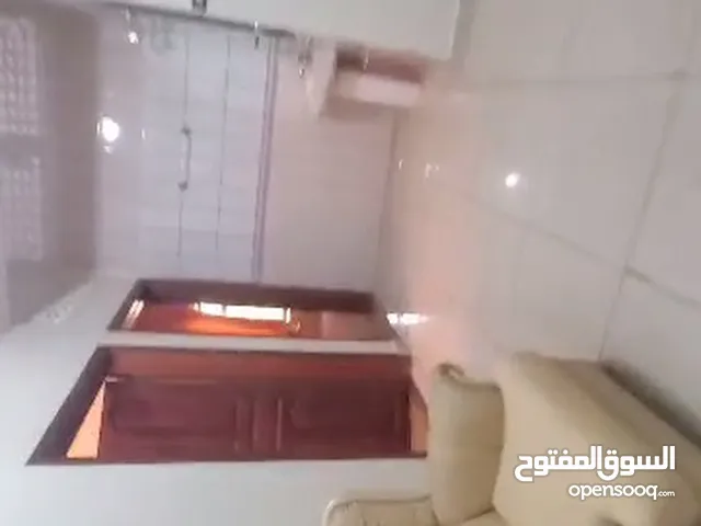 40 m2 More than 6 bedrooms Villa for Rent in Sana'a Western Geraf