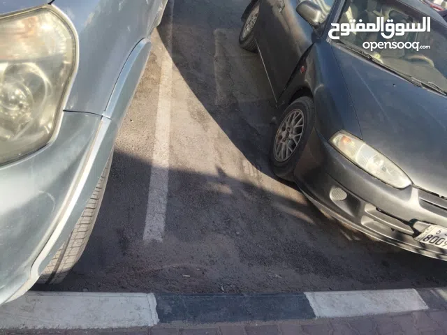 متسوبيشي كولت بحالة شغال مرخصه تواصل معي واتس اب موديل 2000 بحاجه الى صبغ ومعاونات مرخصه