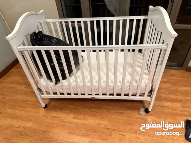 سرير 35 دينار