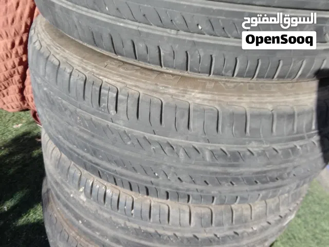 عجلات مستعملة بحالة جيدة مقاس 16 بوصة مع إطار من نوع أخرى