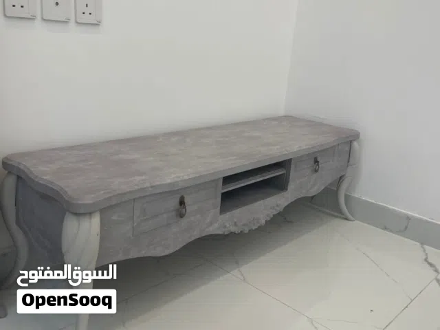 ميز جديد امس وصل من بغداد مارهم ع اثاث