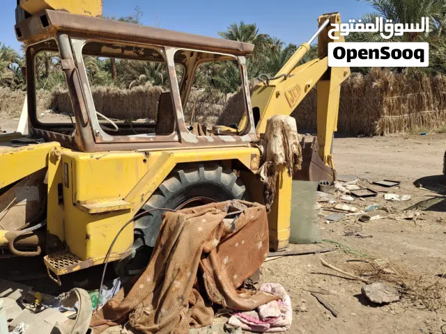 معدات للبيع