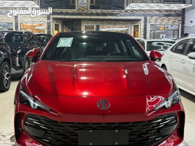 ام جي 2025 MG7 بمحرك 1.5  حصان ونيوتن بمواصفات مميزه