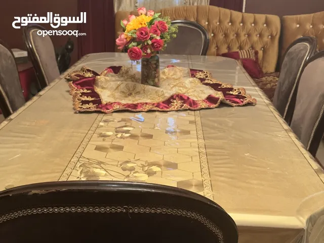 سفرة جيدة جدا خشب ثقيل