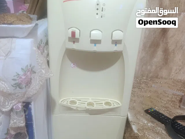 كولر مياه شغال بحالة جيدة للبيع بحاجة السفر
