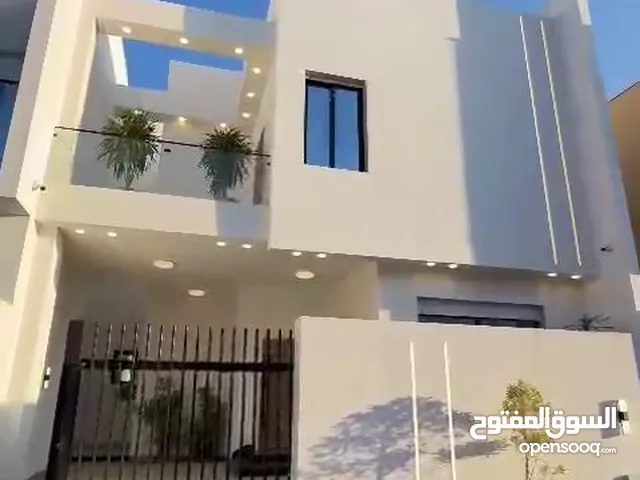 360 m2 4 Bedrooms Villa for Rent in Tripoli Al-Serraj