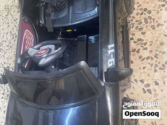 سيارة اطفال
