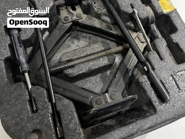 عدة تصليح للبيع على السوم