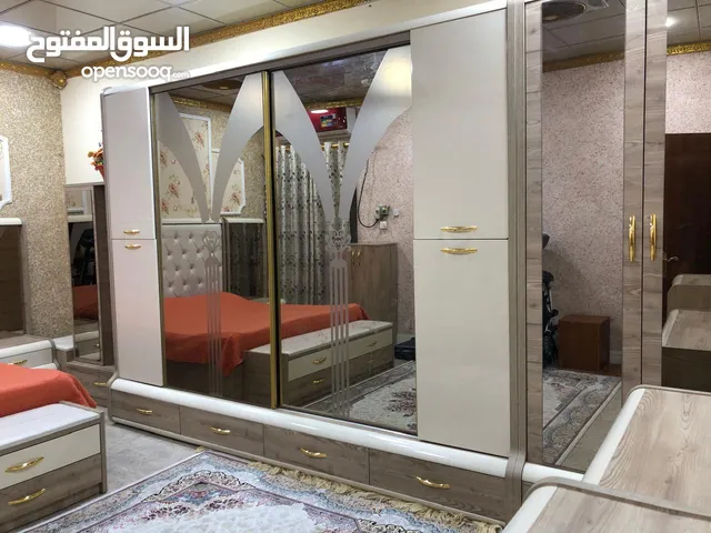 غرفة نوم استعمال قليل + نظيفه بدون كسر او شخط