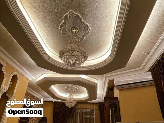 شقة مفروش فرش فاخر في الأردن حي الشميساني للايجار السنوي60000 ريال 3 غرف و ثلاث حمامات مساحة 176 م