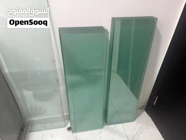 رف زجاج مقسى