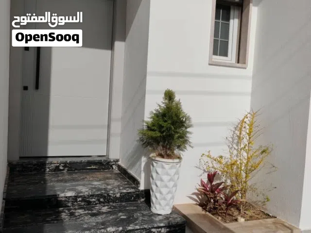 فيلا فاخرة للبيع تشطيب جديد بطريق المشتل