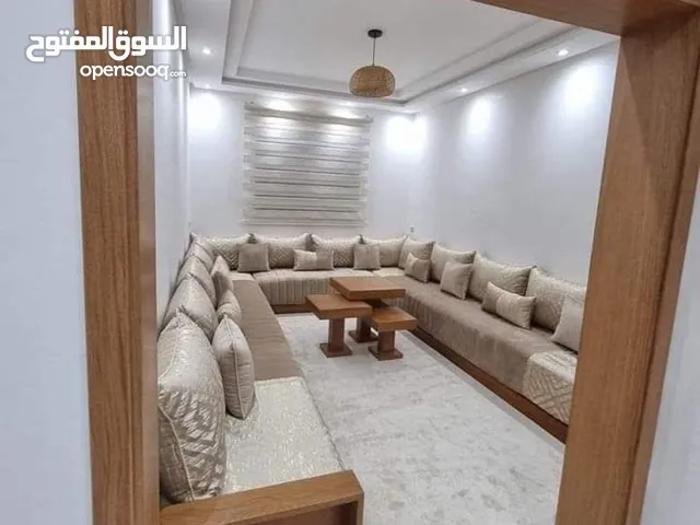دارس النجار لكافه اعمال النجارة والديكورات الحديثه صنعا بيت بوس