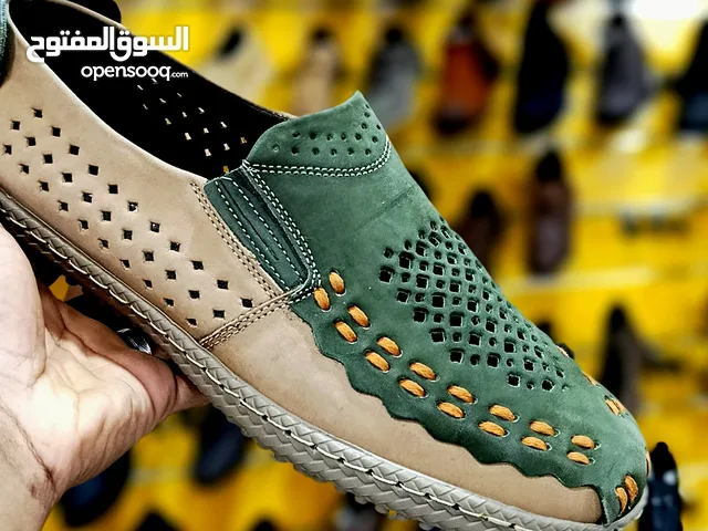 أحذية جلد طبيعي 100%_سهلة الأرتداء مريحة_ وبسعر التخفيض