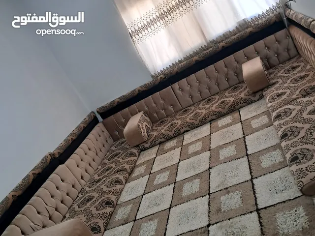 مجلس عربي خليجي منجد خشب ثقيل