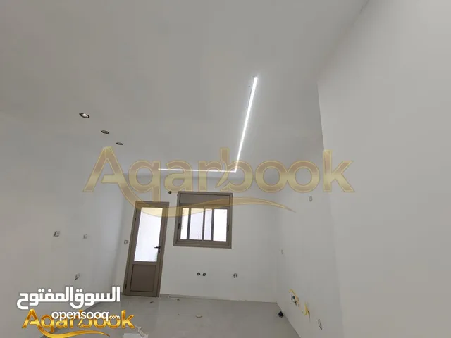 125 m2 3 Bedrooms Apartments for Sale in Ramallah and Al-Bireh Beitunia