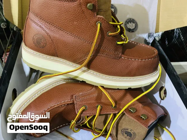 44 Sport Shoes in Zawiya