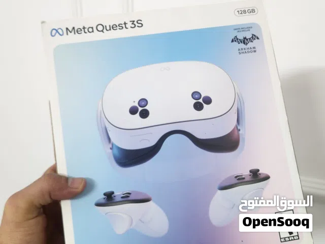 ميتا كويست 3S للبيع او البدل نظييفه شبه جديده اقرا الوصف تحت vr  meta quest 3s