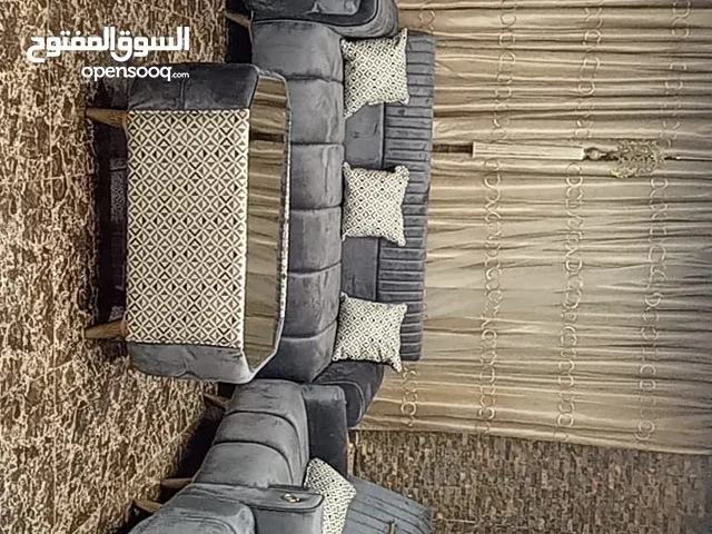 كنب نضيف جدا