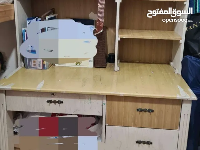 مكتب للمذاكرة للأطفال