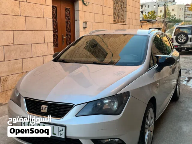2013 سيات إبيزا Standard