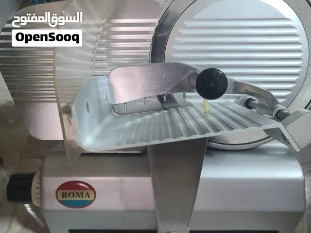 مكينة تقطيع لانشون و بسطرمة