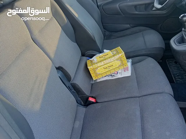 سياره للبيع بيجوا