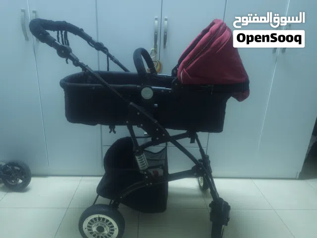 عربت اطفال مع كرسي سياره. مع سرير