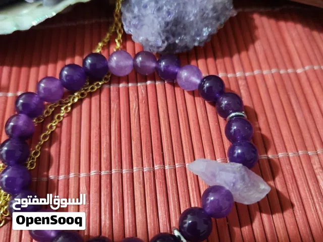 طقم قلادة وسوار حجر الأماتيست الطبيعي