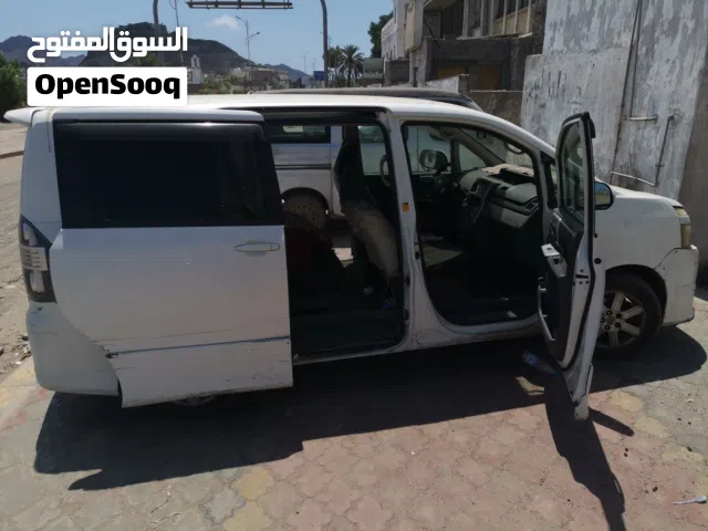 2008 تويوتا فوكسي Voxy S-Z