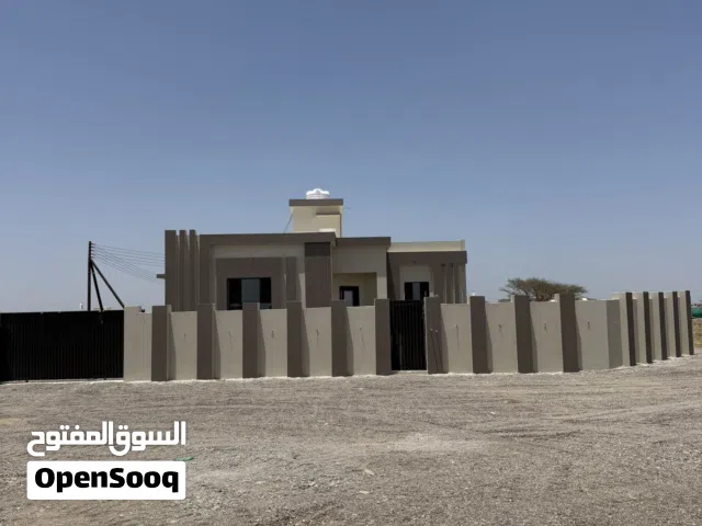 منزل للبيع في صحم / الصحمي خلف الصناعية.  مع إمكانية تسديد القروض الشخصية والتمويل.