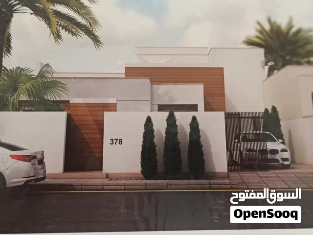 مبنى سكني غير مكتمل البناء