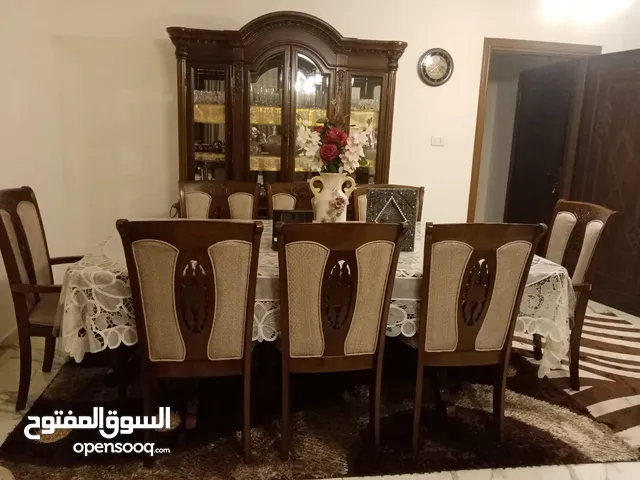 اثاث عرفة ضيوف وسفرة ومكتب بحالة الجديد